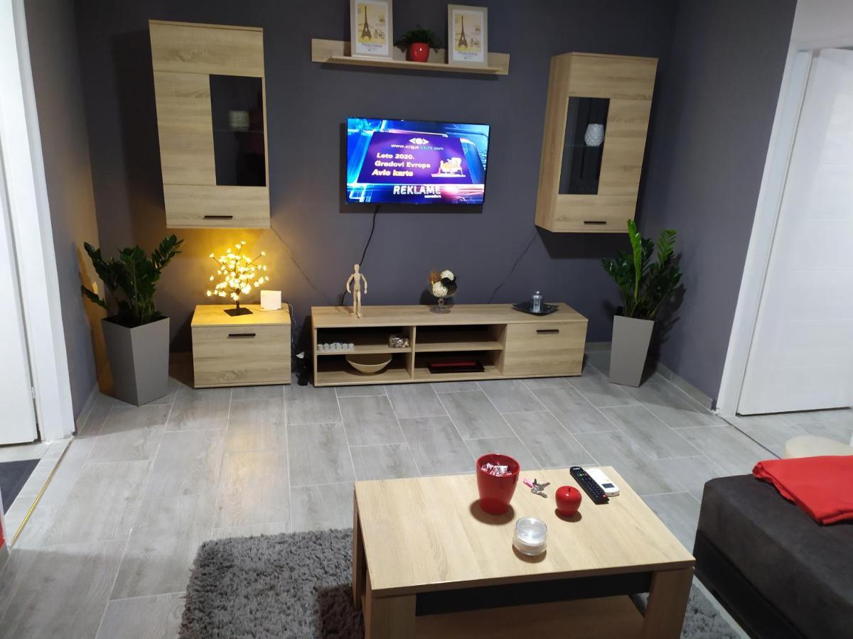7 Days Premium Apartment スボティツァ エクステリア 写真