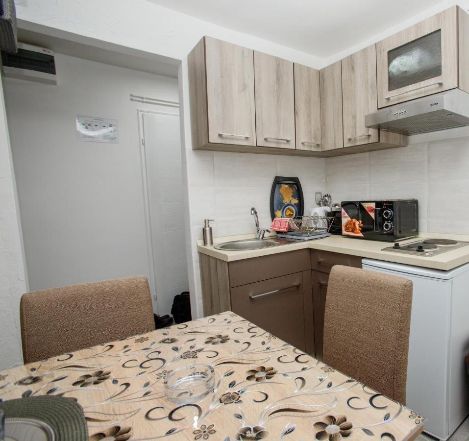 7 Days Premium Apartment スボティツァ エクステリア 写真